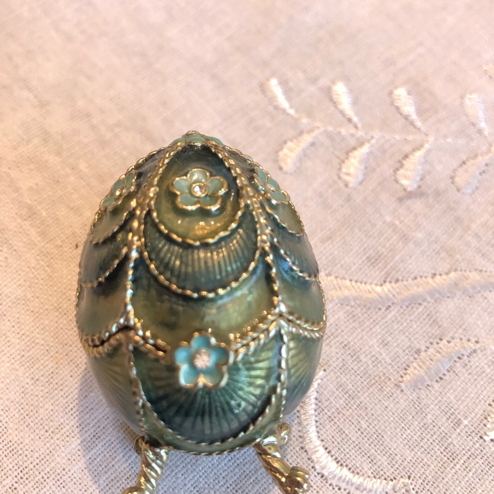 Elegant Green Decorative Egg box by Monet